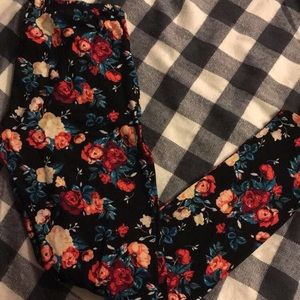 Agnes and Dora small/medium leggings
